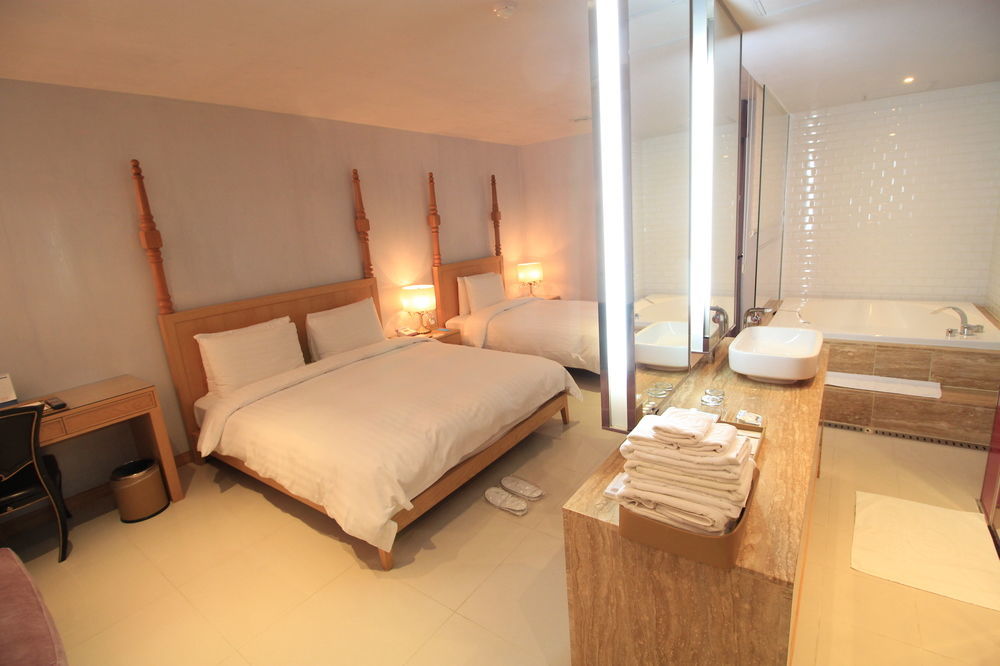 Grammos Hotel Seul Esterno foto