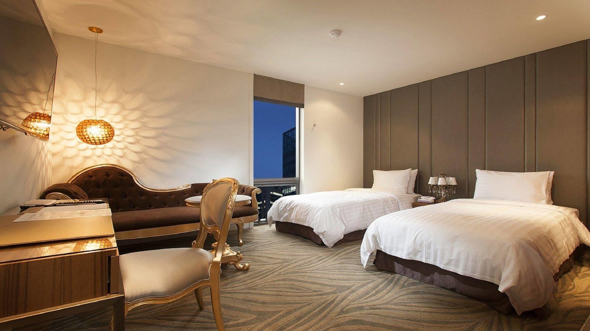 Grammos Hotel Seul Esterno foto